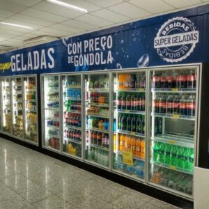 Geladeira para bebidas de auto serviço